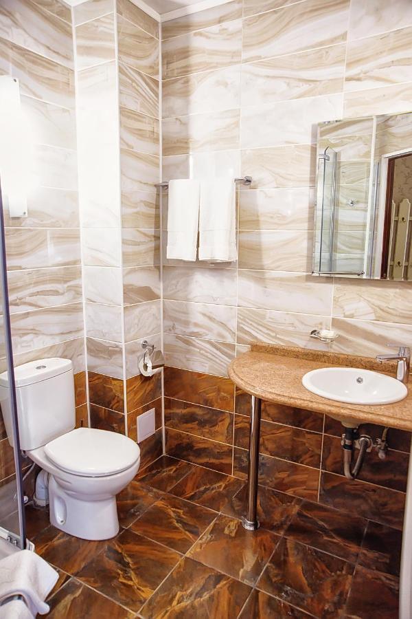 Promenade Park Hotel Shymkent Room photo
